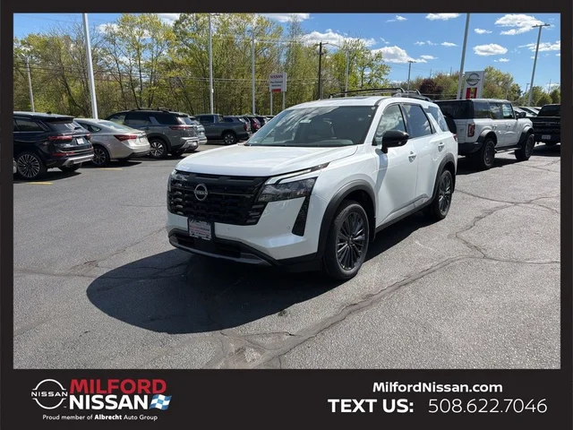 2026 Nissan Pathfinder SL