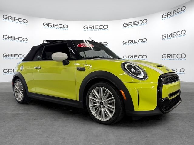 Used 2024 Yellow MINI Signature image 1