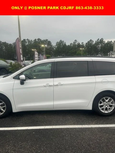 Used 2021 White Chrysler LXI image 3