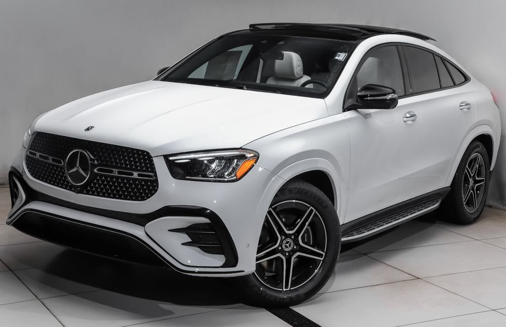 New 2026 MANUFAKTUR Moonlight White Metallic Mercedes-Benz GLE 450 image 1