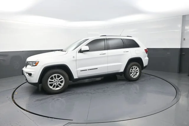 Used 2019 White Jeep Laredo E image 43