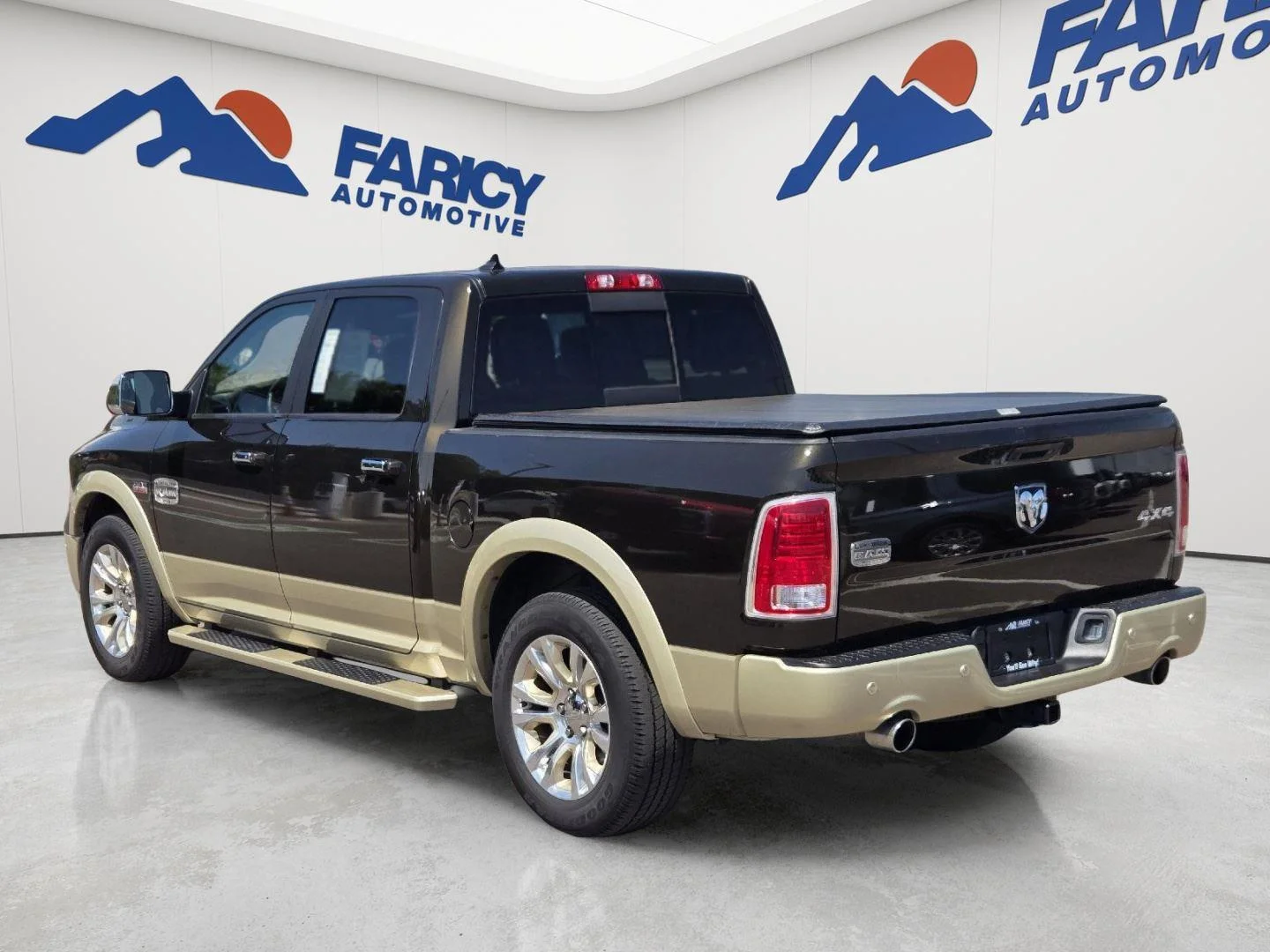 Used 2014 Black Gold Pearlcoat Ram Longhorn image 6