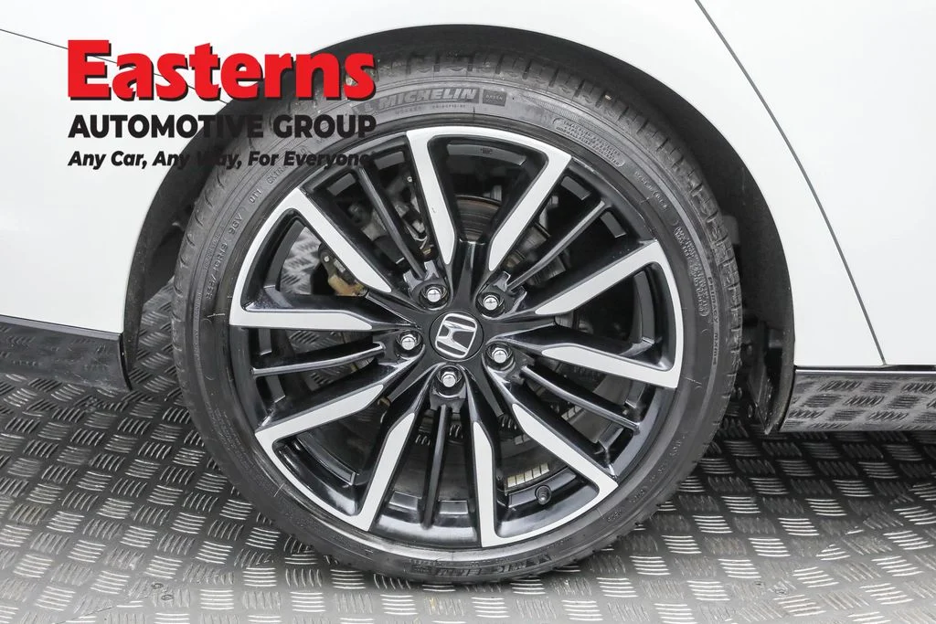 Used 2024 White Honda Touring image 28