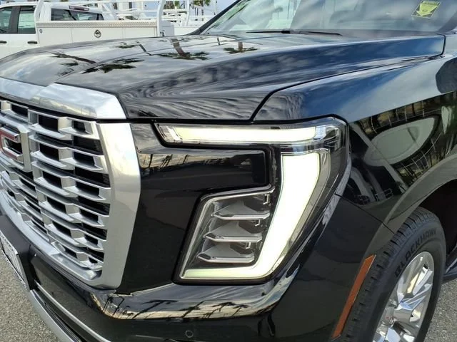 Used 2025 Onyx Black GMC Denali image 9