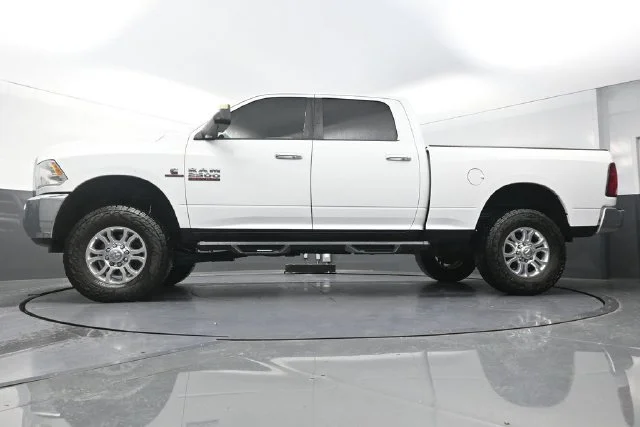 Used 2016 White Ram SLT image 34