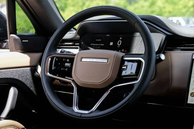 New 2026  Land Rover SE image 21
