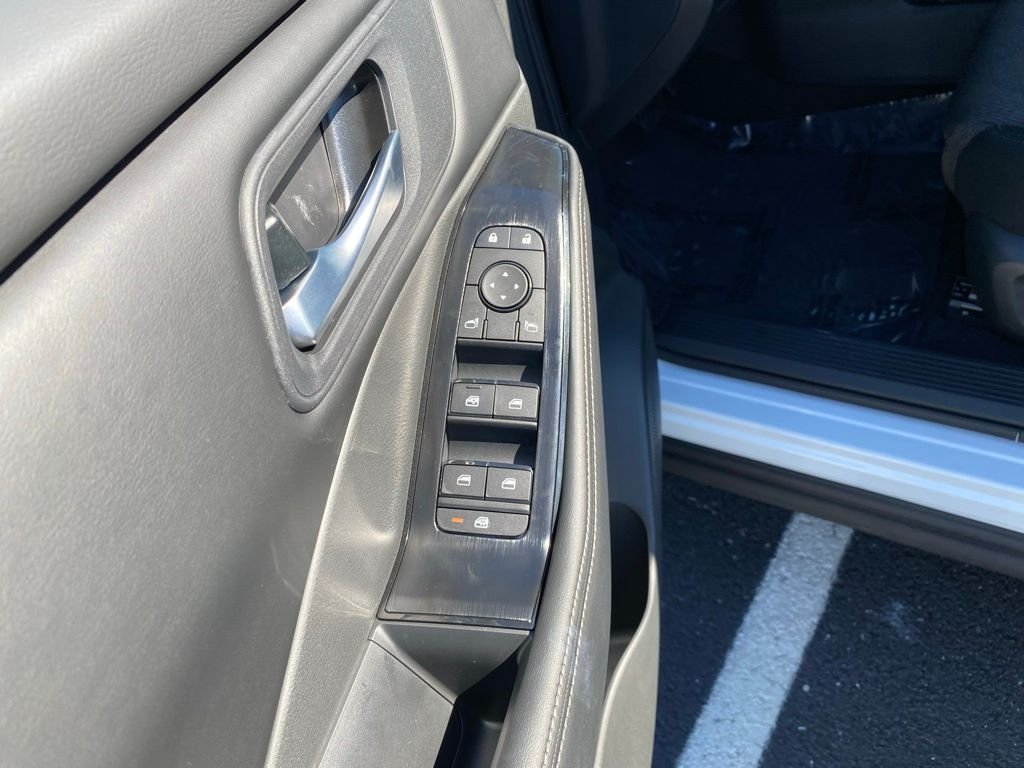 2026 Nissan Rogue SV - Photo 13