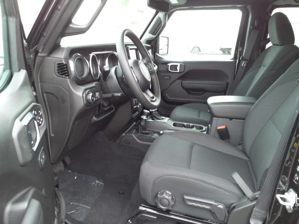 New 2023 Black Clear-Coat Exterior Paint Jeep Sport Altitude image 14