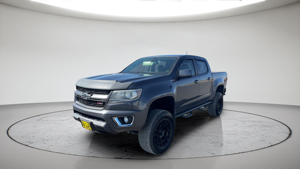Used 2017 Gray Chevrolet Z71 image 17