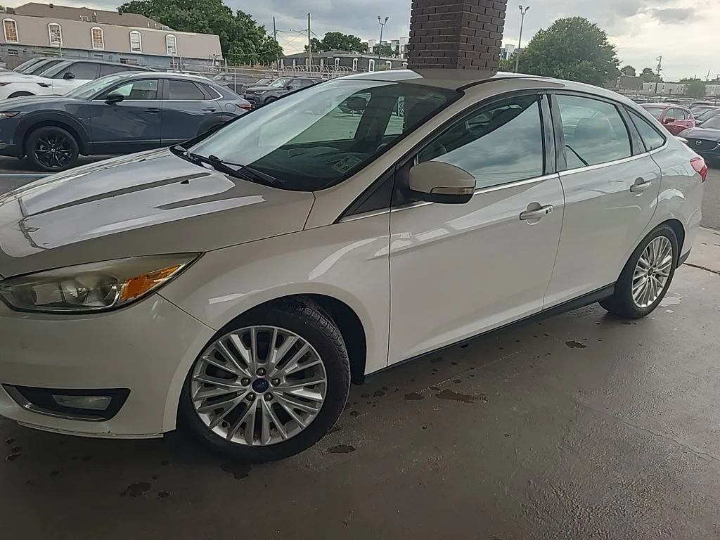 Used 2016 White Ford Titanium image 1
