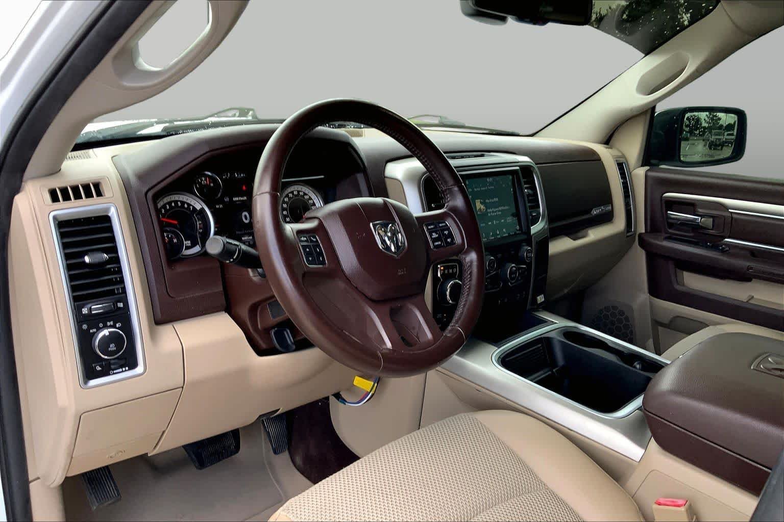 Used 2018 Bright White Clearcoat Ram Lone Star Silver image 16
