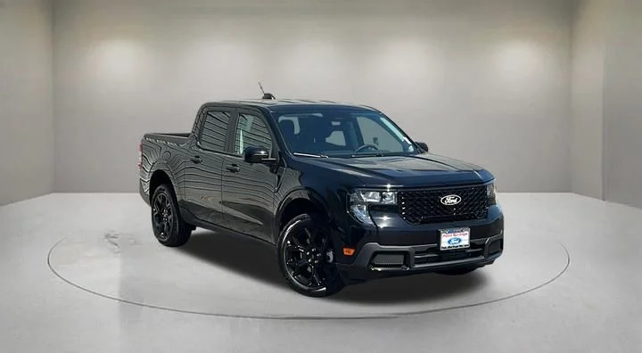New 2025 Shadow Black Ford XLT image 1