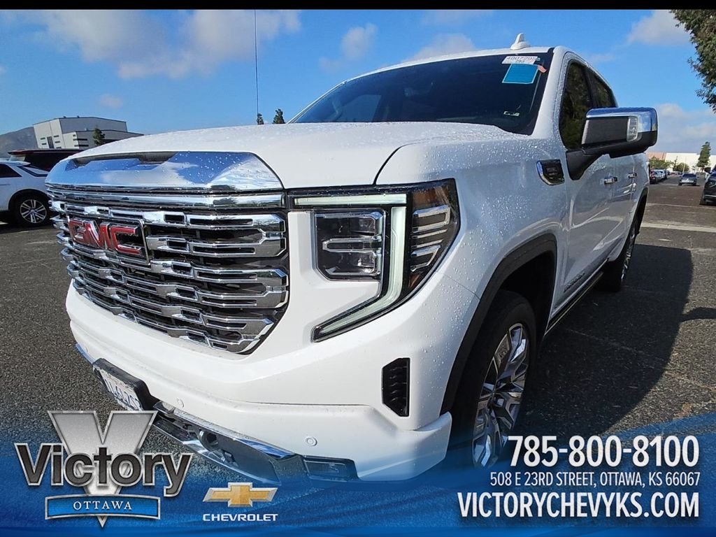 2023 GMC Sierra 4WD Crew Cab Short Box Denali's photo