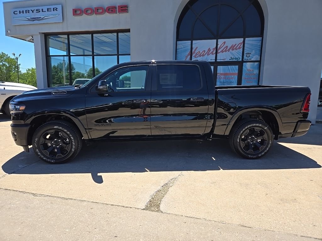 New 2026 Diamond Black Crystal Pearl-Coat Exterior Paint RAM Big Horn/Lone Star image 5