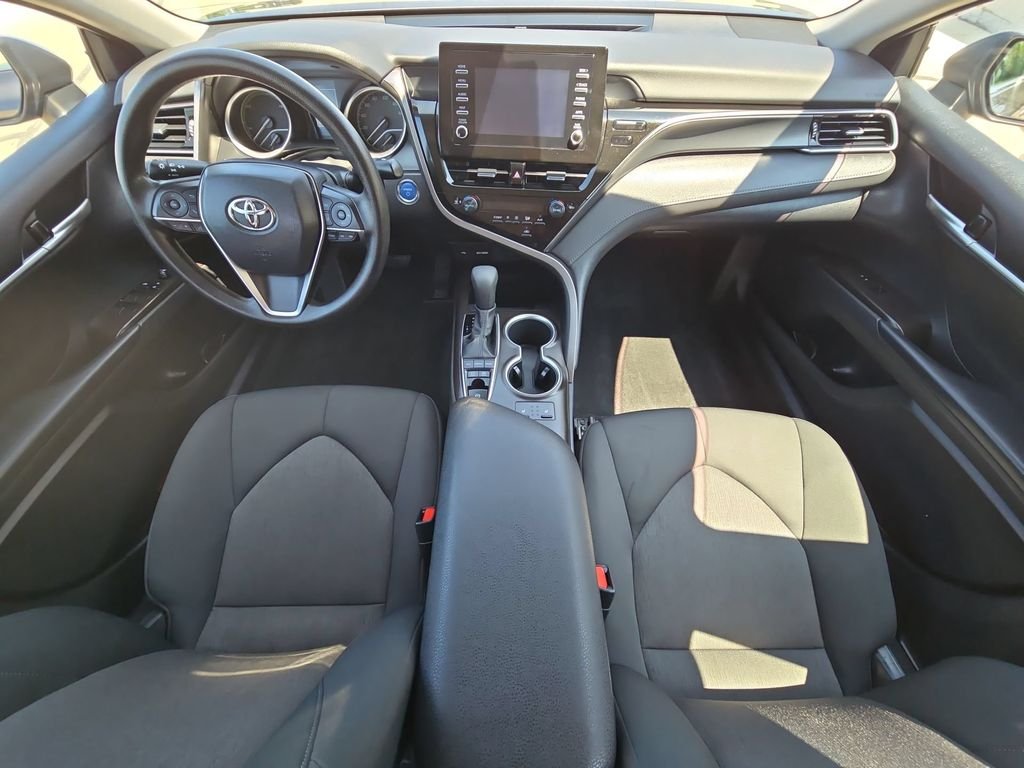 2023 Toyota Camry LE - Photo 32