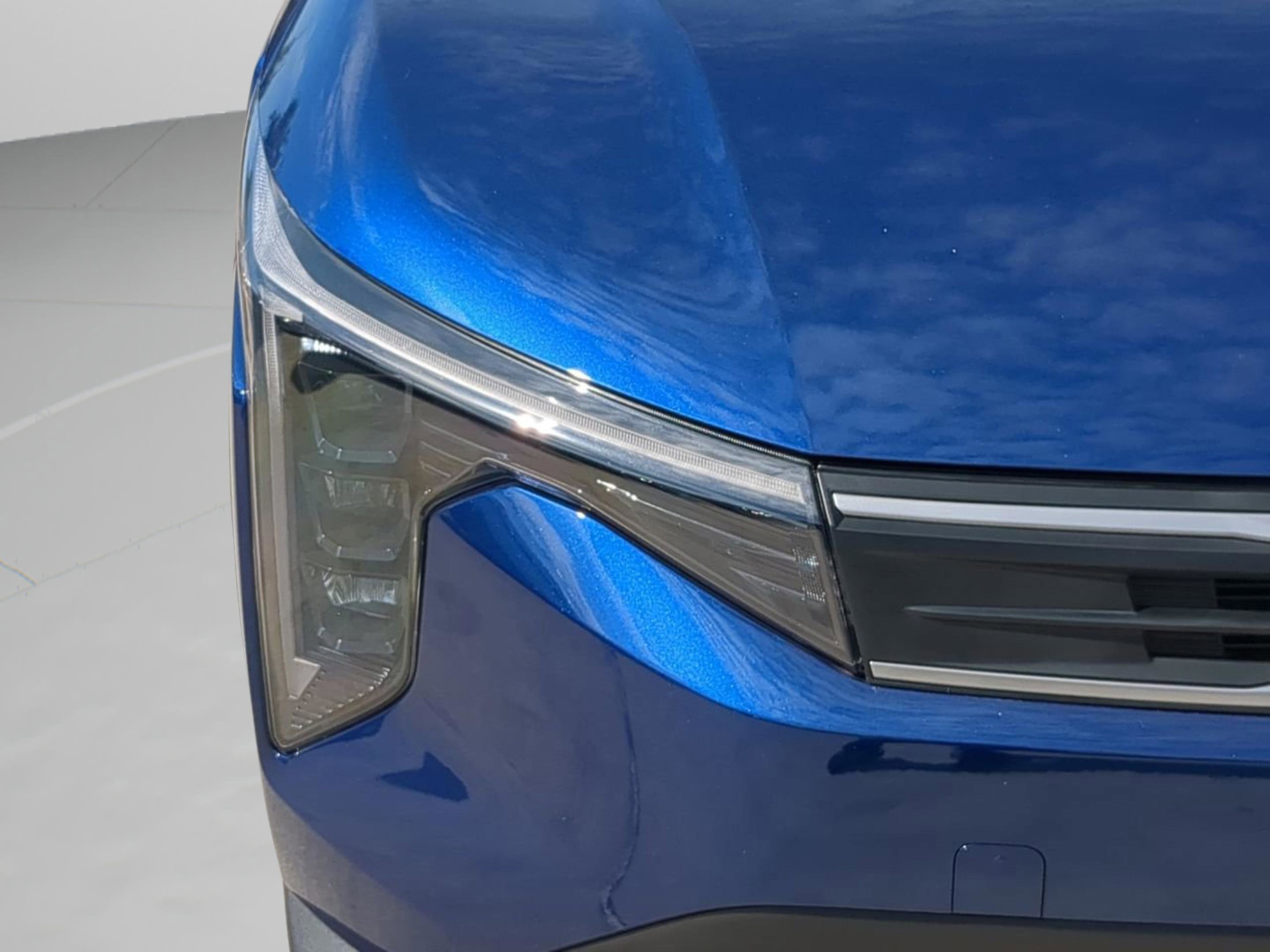 New 2026 Deep Sea Blue Kia LXS image 30