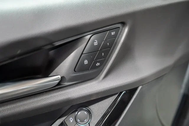 2027 Chevrolet Equinox RS - Photo 14