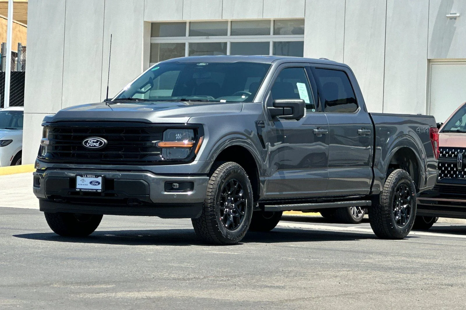 New 2026 Carbonized Gray Metallic Ford XLT image 7