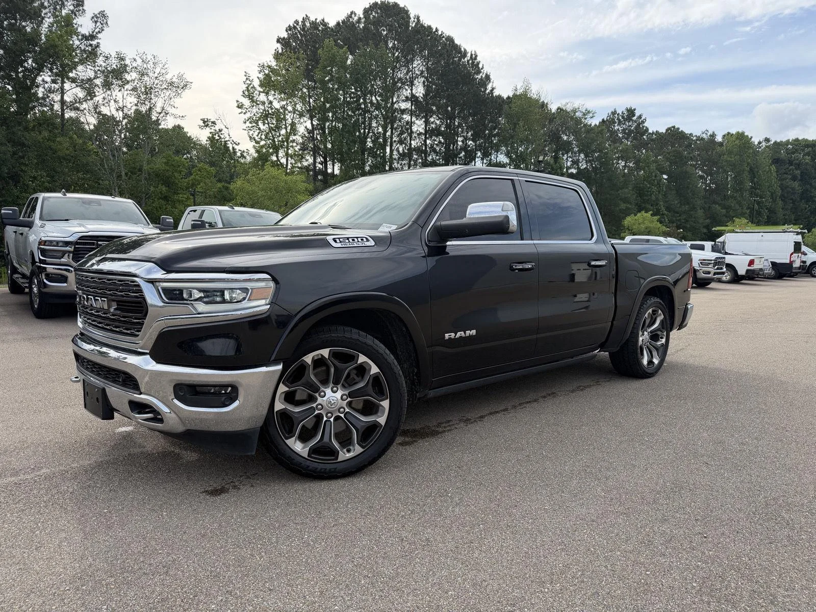 2019 RAM 1500 Limited 4x4 Crew Cab 5'7's photo