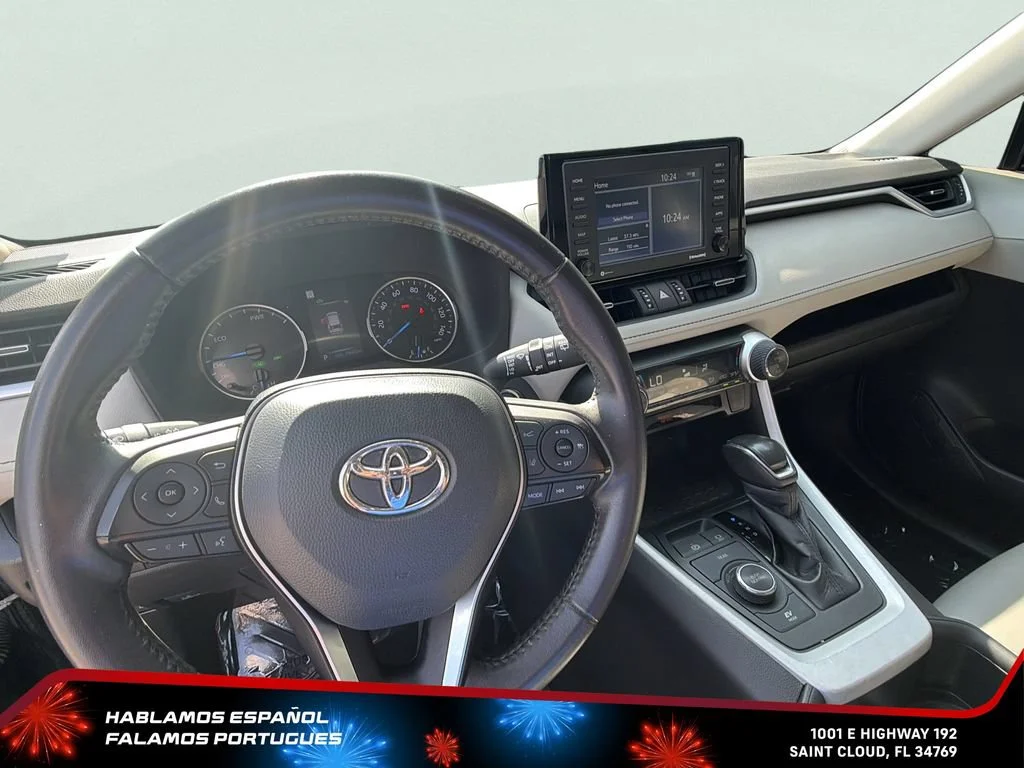 Used 2022 Black Toyota XLE Premium image 14