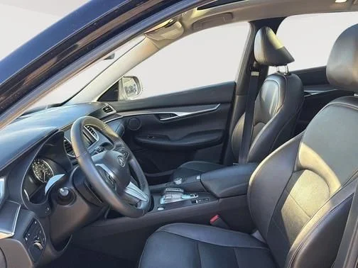 Used 2023 Black INFINITI LUXE image 9