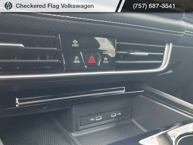 Used 2024 Platinum Gray Metallic Volkswagen 2.0T SE w/Technology image 45