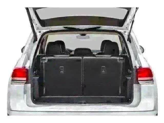 New 2026 Pure Gray Volkswagen 2.0T SE w/Technology image 8