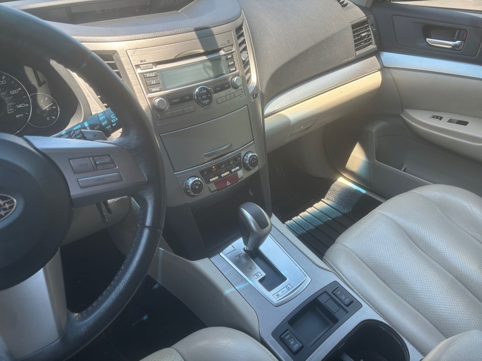 Used 2010 Green Subaru 2.5i Premium image 28
