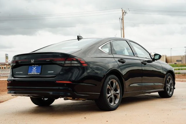 New 2026 Crystal Black Pearl Honda EX-L Hybrid image 4