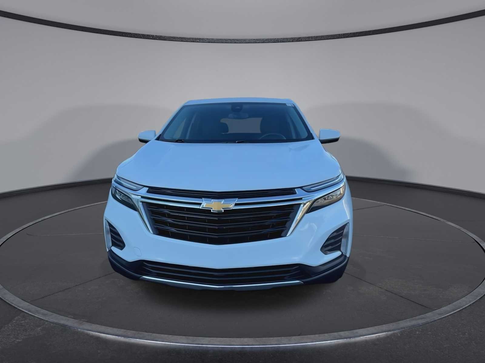 Used 2023 Summit White Chevrolet LT image 3