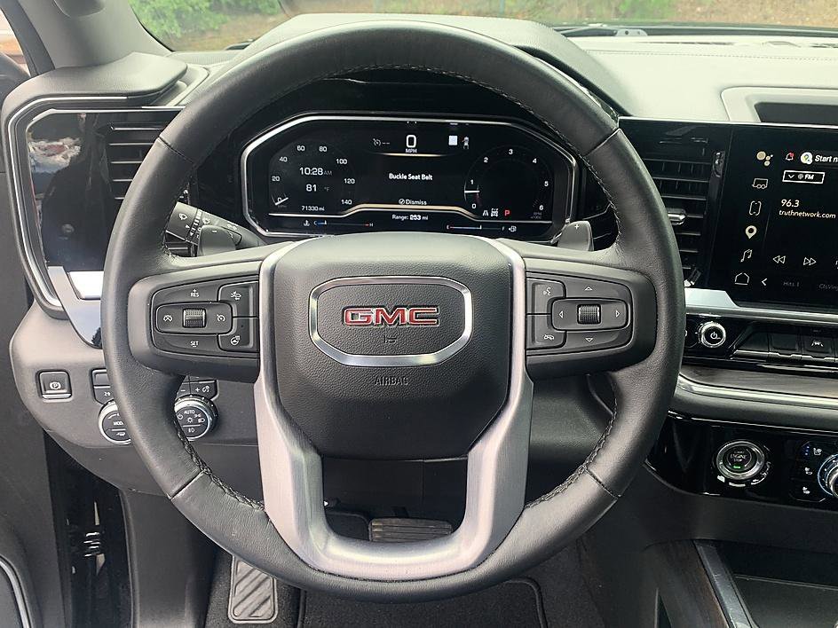 Used 2023 Onyx Black GMC SLT image 12