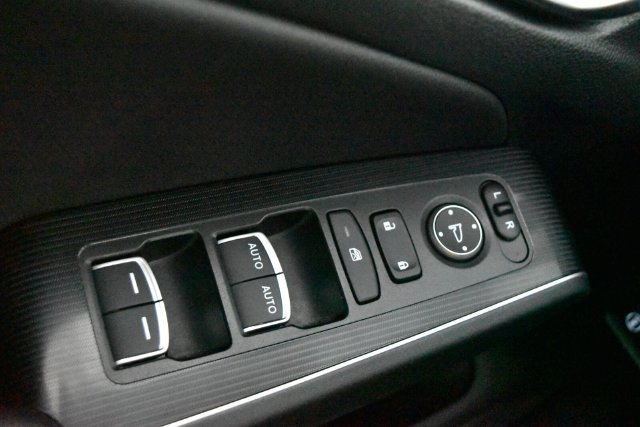 Used 2023  Honda Touring image 32