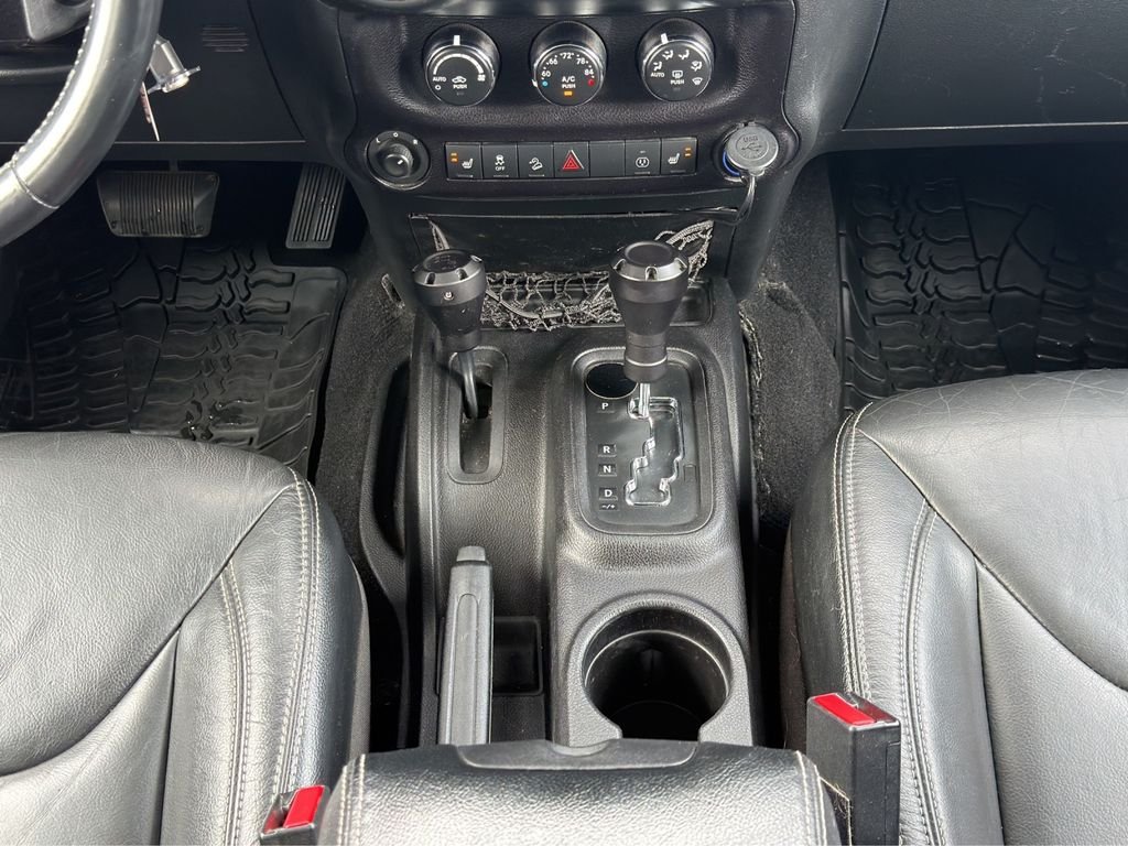 Used 2016 Black Jeep Unlimited Rubicon image 13