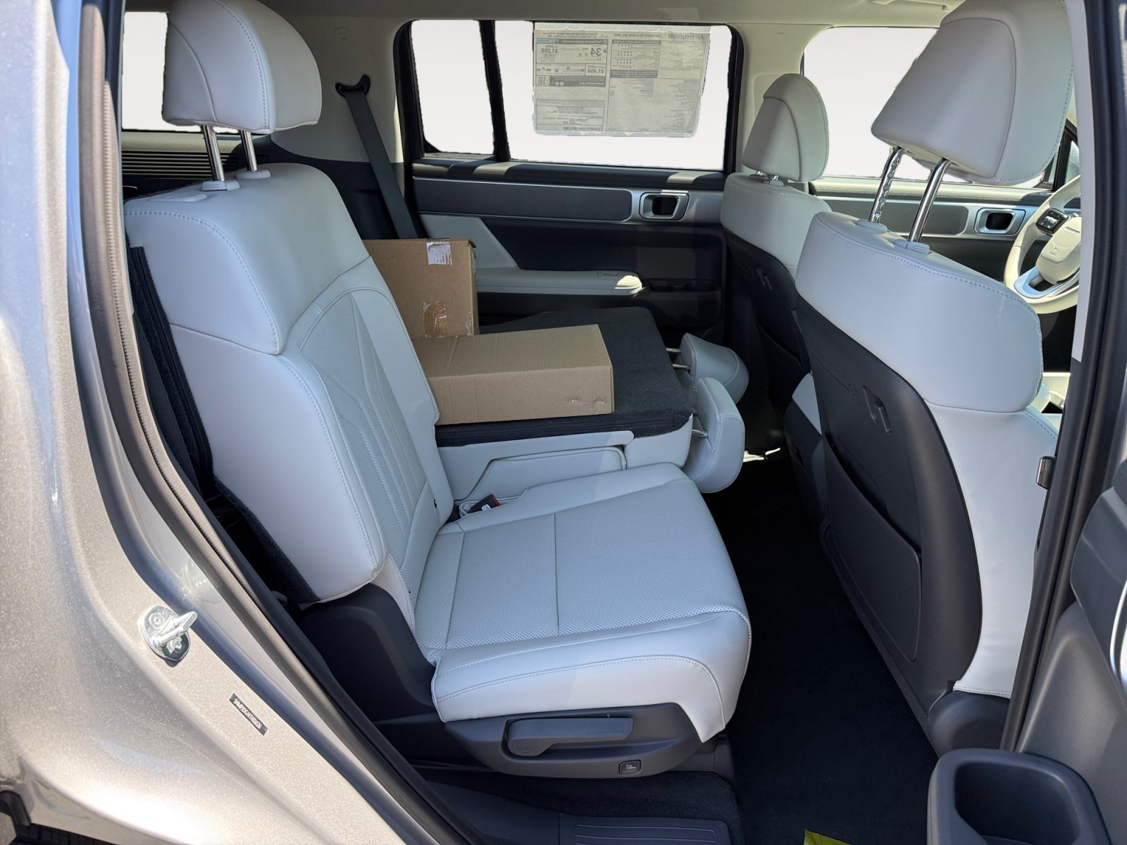 New 2026 Shimmering Silver Hyundai SEL image 18