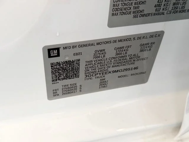 Used 2021 White Chevrolet RST image 22