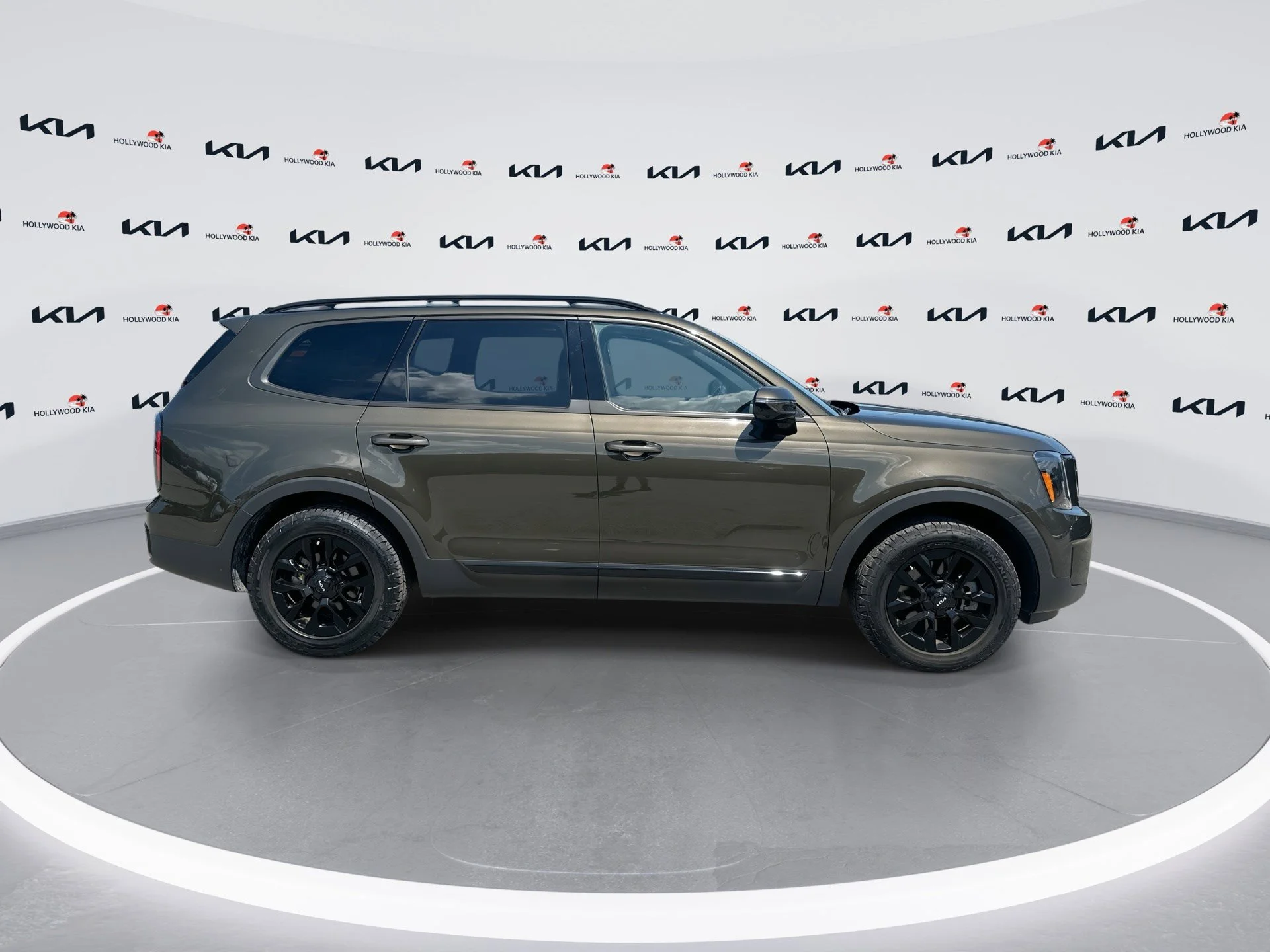 Certified Used 2024 Dark Moss Kia SX X-Pro image 9