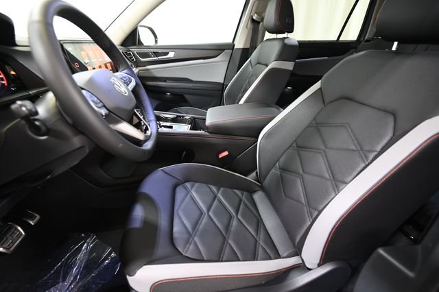 New 2026 Gray Volkswagen 2.0T Peak Edition image 7