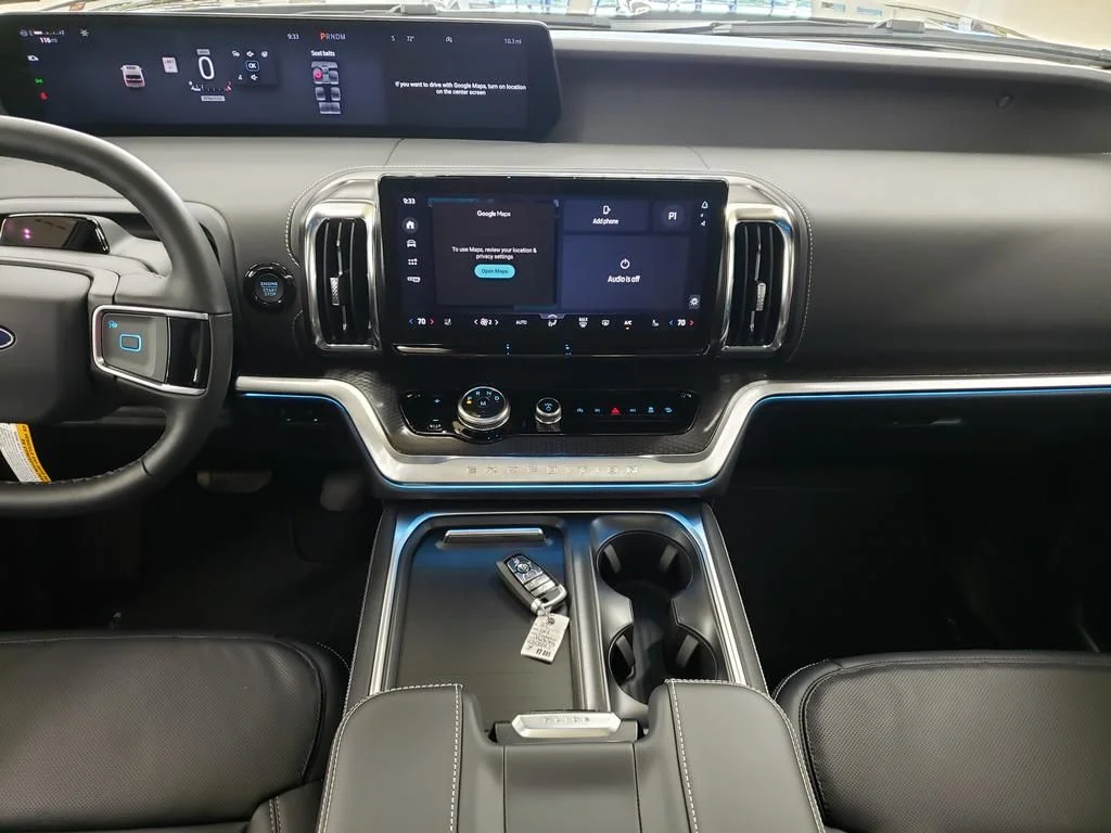 New 2027 Marsh Gray Ford Platinum image 15