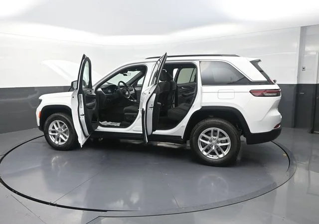 New 2026 Bright White Clearcoat Jeep Laredo X image 35