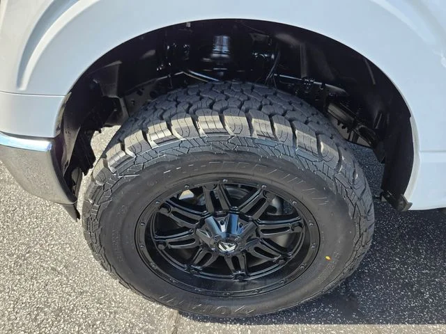 Used 2023 White Ford XL image 23