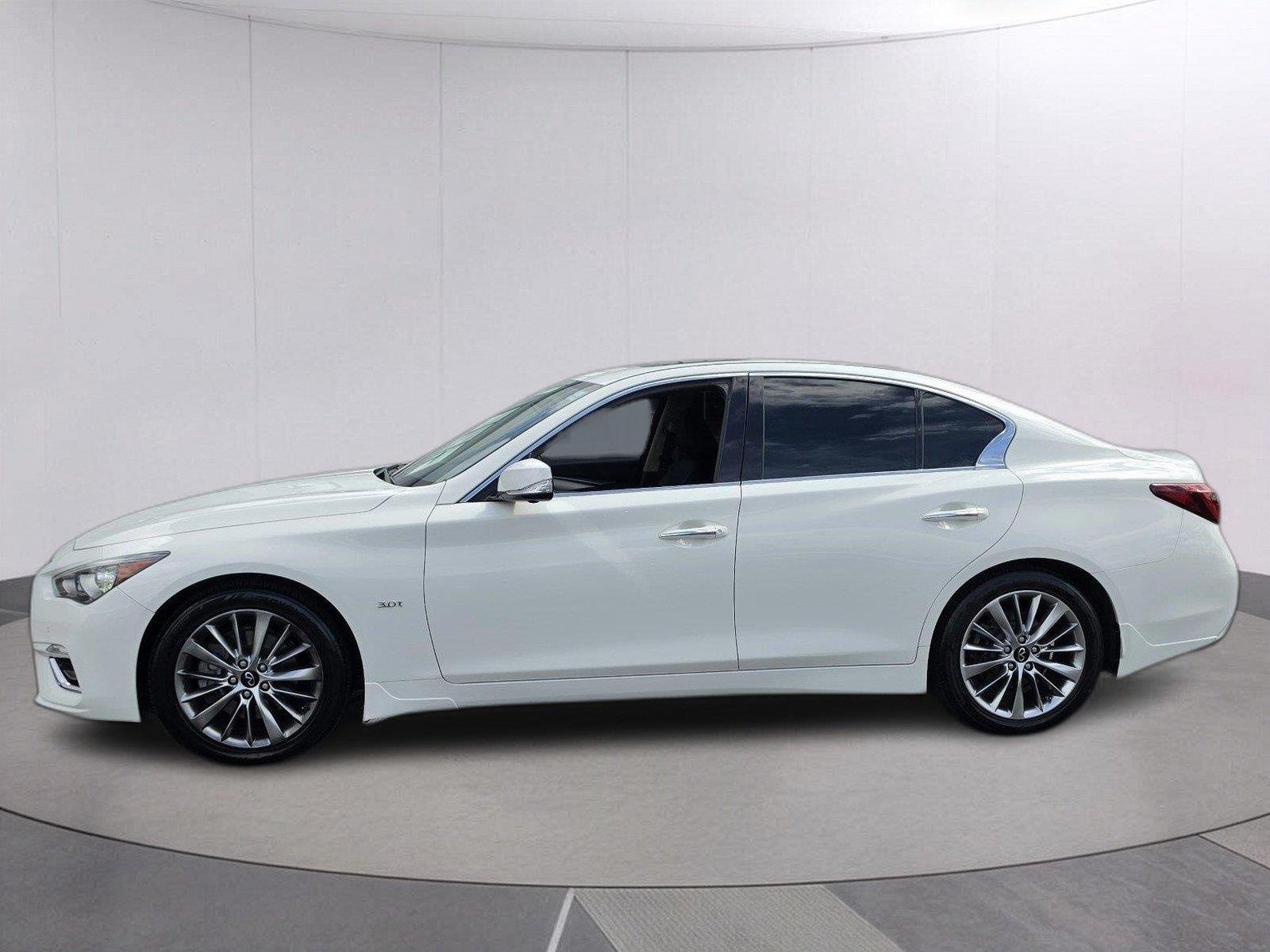 Used 2020 Pure White INFINITI 3.0t LUXE image 2