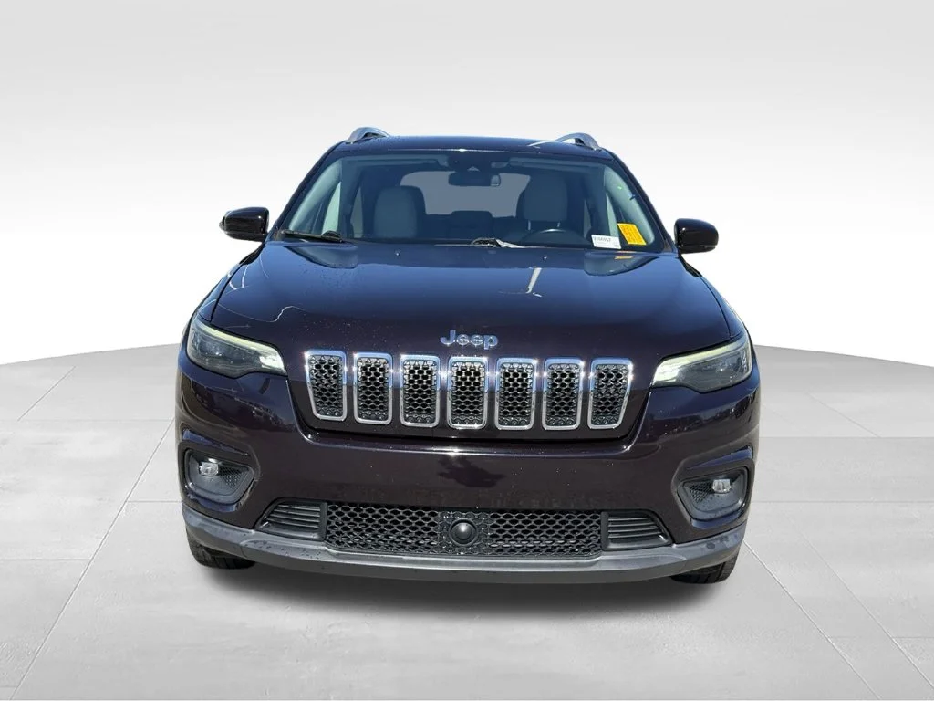 Used 2021 Red Jeep Latitude Plus image 21