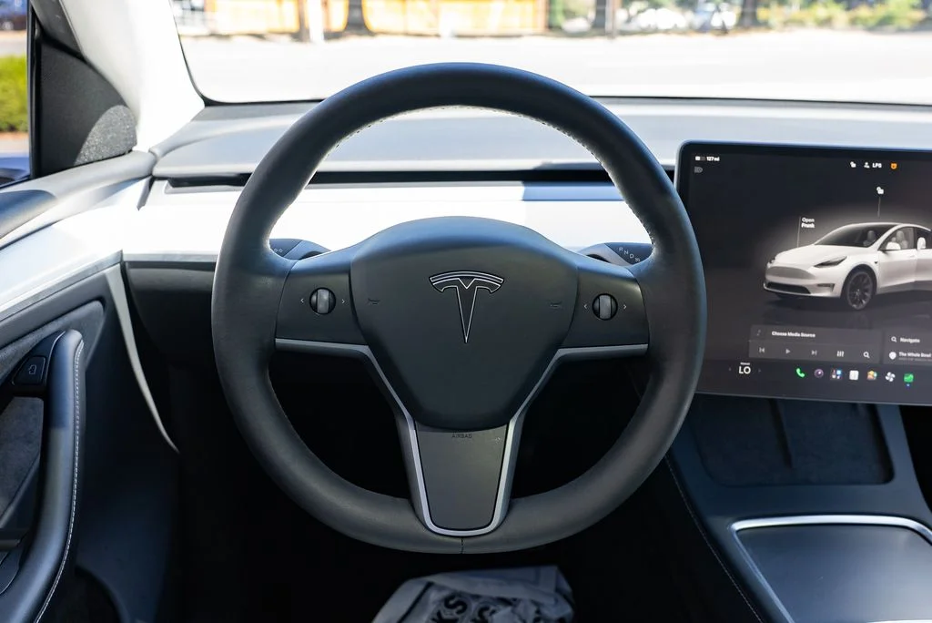 Used 2023 White Tesla Long Range image 12