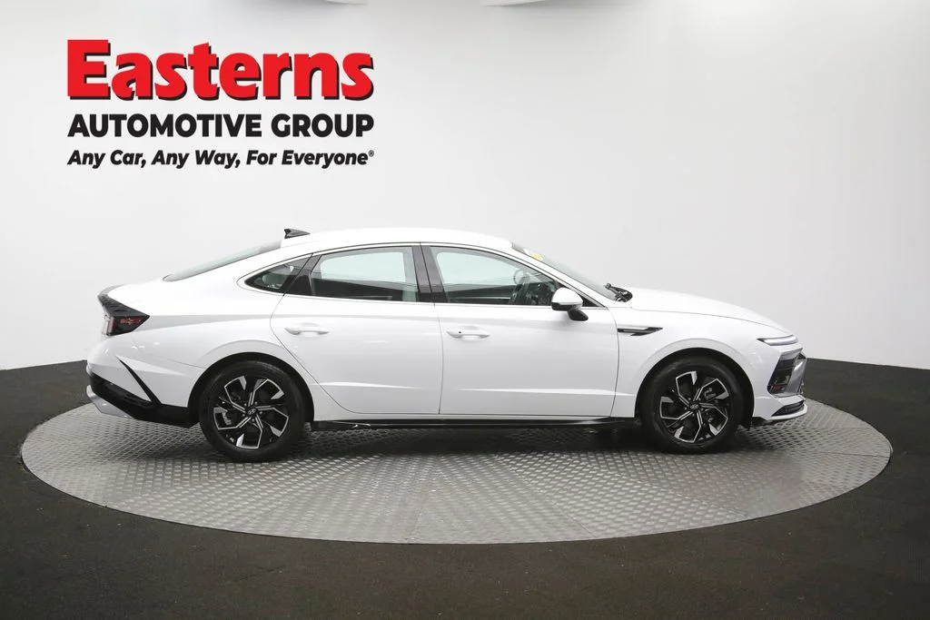 Used 2024 White Hyundai SEL image 44