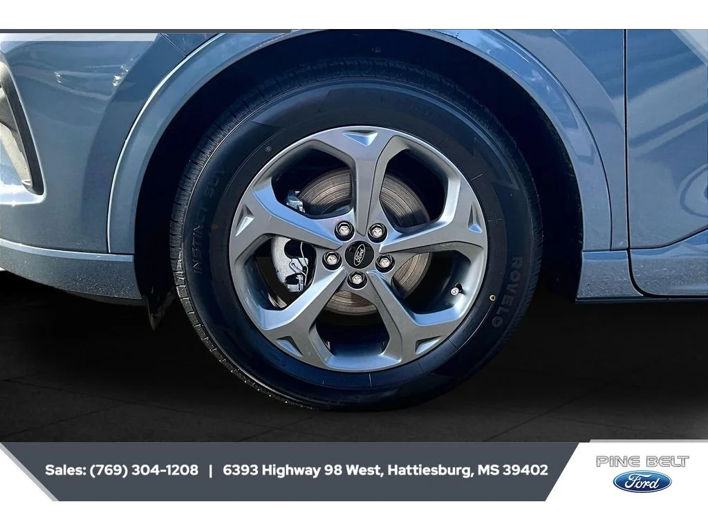 Used 2023 Vapor Blue Metallic Ford ST-Line image 7