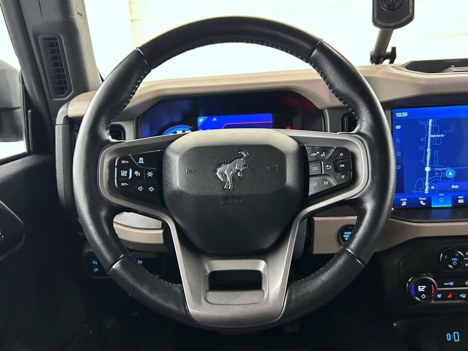 Used 2024 Black Ford Wildtrak image 11