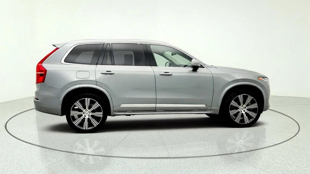 Used 2025 Vapour Grey Metallic Volvo T8 AWD Plus 7-Seater w/ harman/kardon & 21