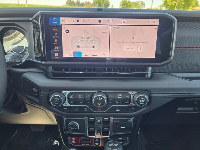 New 2026 Tuscadero Pearlcoat Jeep Rubicon image 30