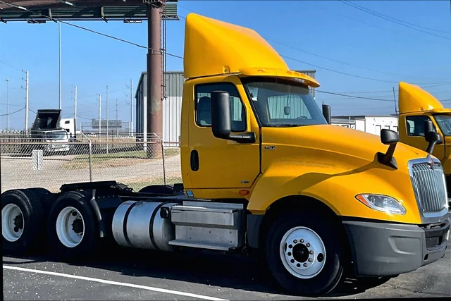 Pre-Owned 2019 International LT625 6x4 Day Cab