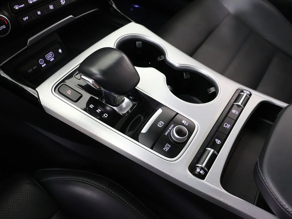Used 2019 White Kia GT2 image 67